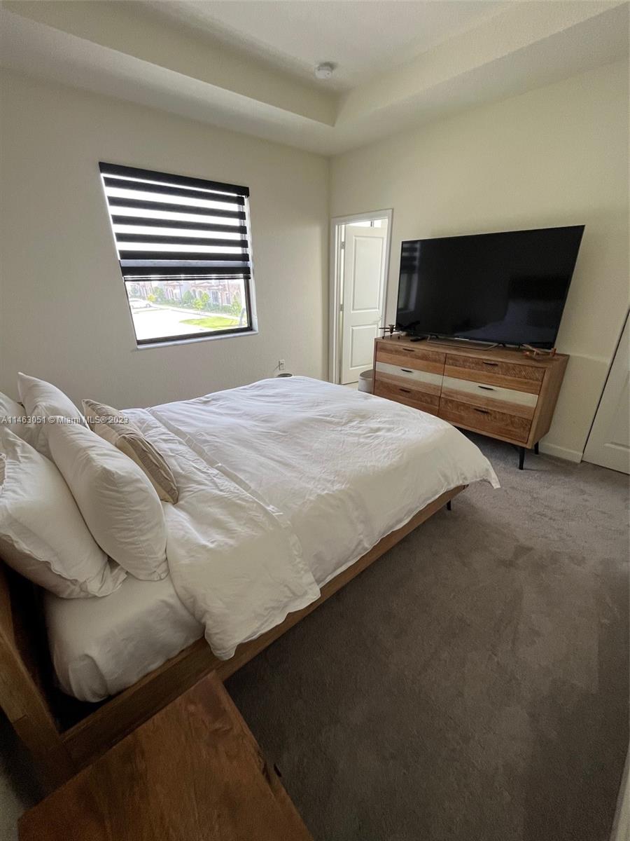 AQUABELLA NORTH - Residential Lease