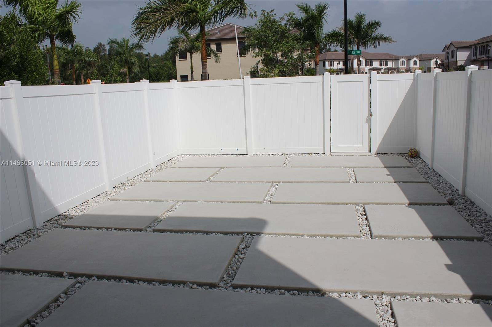 AQUABELLA NORTH - Residential Lease