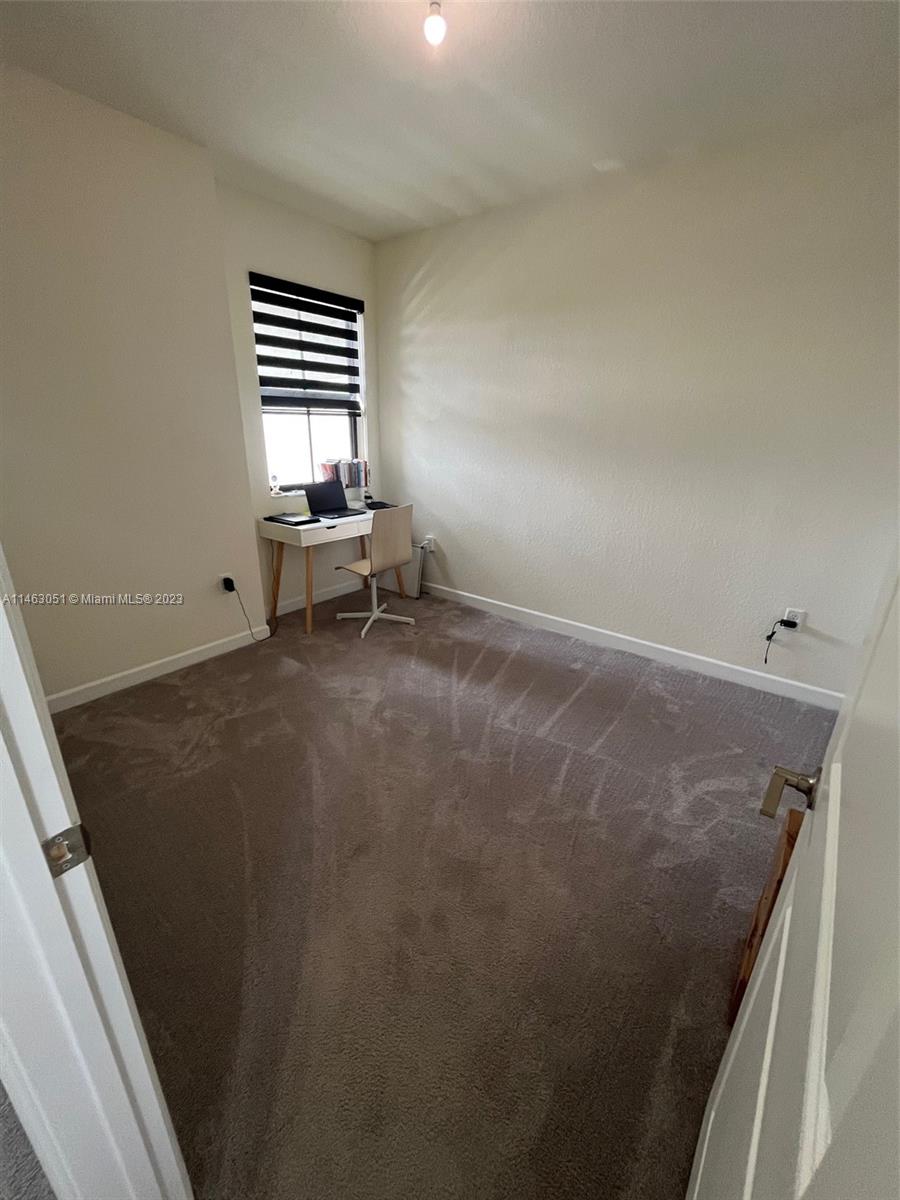 AQUABELLA NORTH - Residential Lease