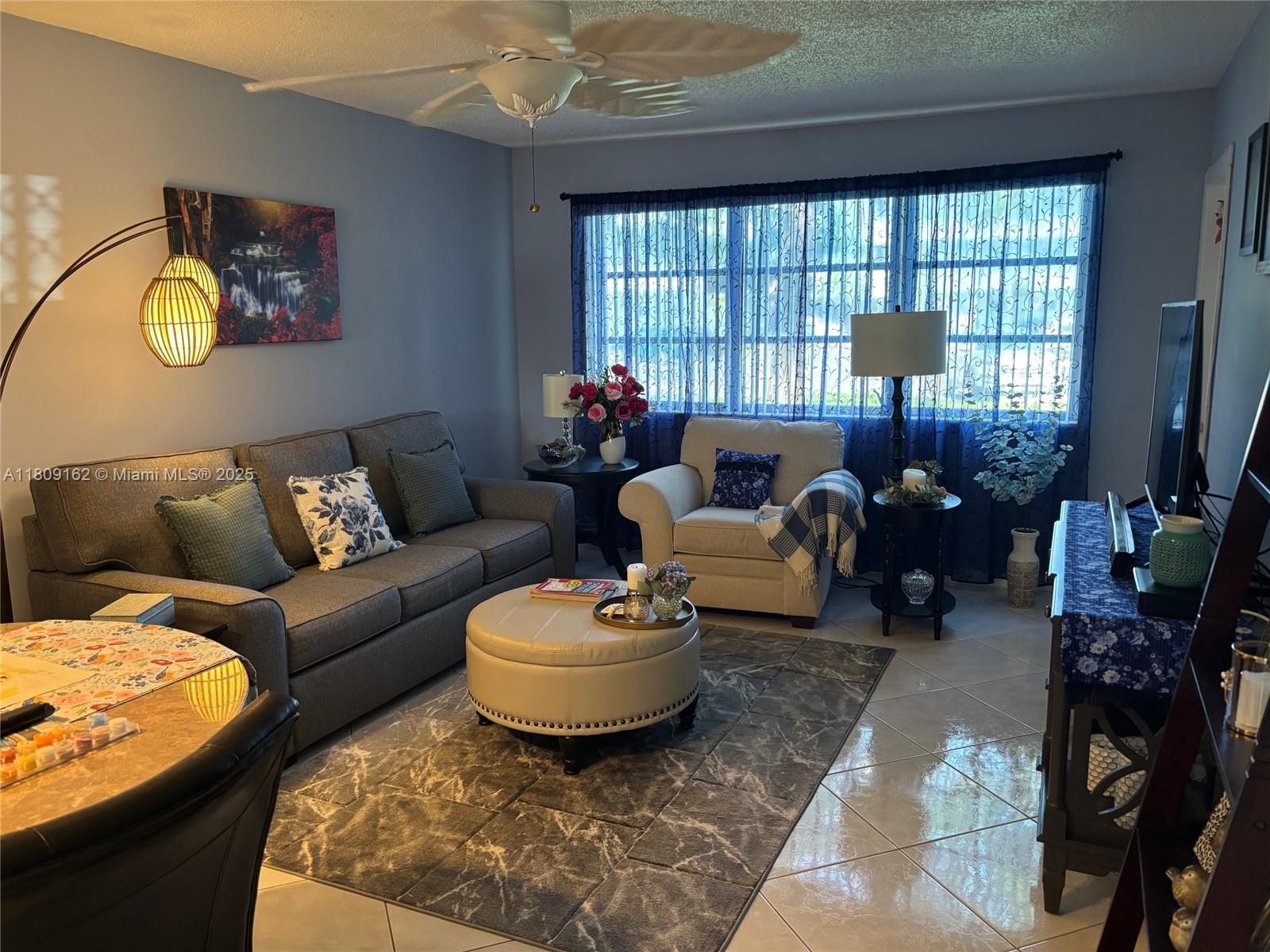 Property for Sale at 2223 Park Ln 102, Hollywood, Broward County, Florida - Bedrooms: 1 
Bathrooms: 2  - $125,000