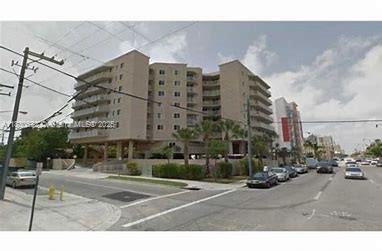 Fabulous 3-bedroom unit in the highly desirable Citadel Condo. Ready to move in! Washer and dryer conveniently located in the unit. EXCELLENT, SPACIOUS, BRIGHT 3/2 on the top 7th floor with brand new laminate flooring + appliances and closet doors like new, fresh white paint, 2 covered parking spaces, excellent location, 3 minutes from I-95, 5 minutes from Brickell, huge balcony, excellent views.