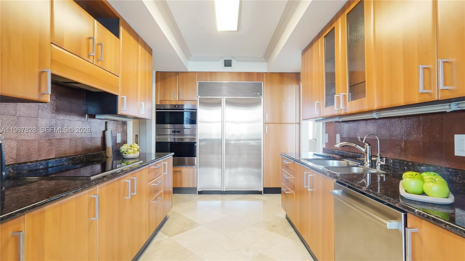 PALMS TOWER ONE CONDO - Residential