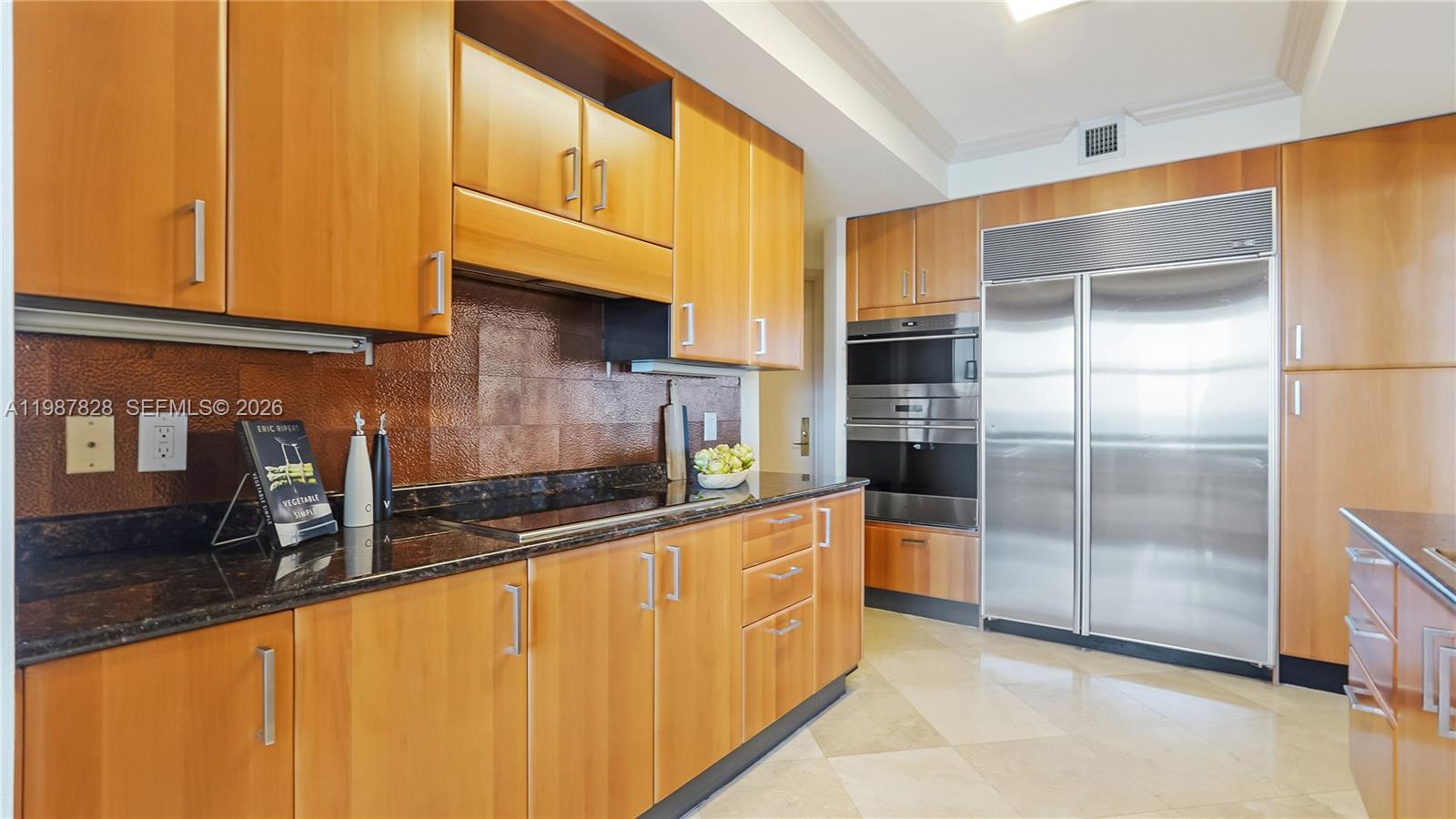 PALMS TOWER ONE CONDO - Residential