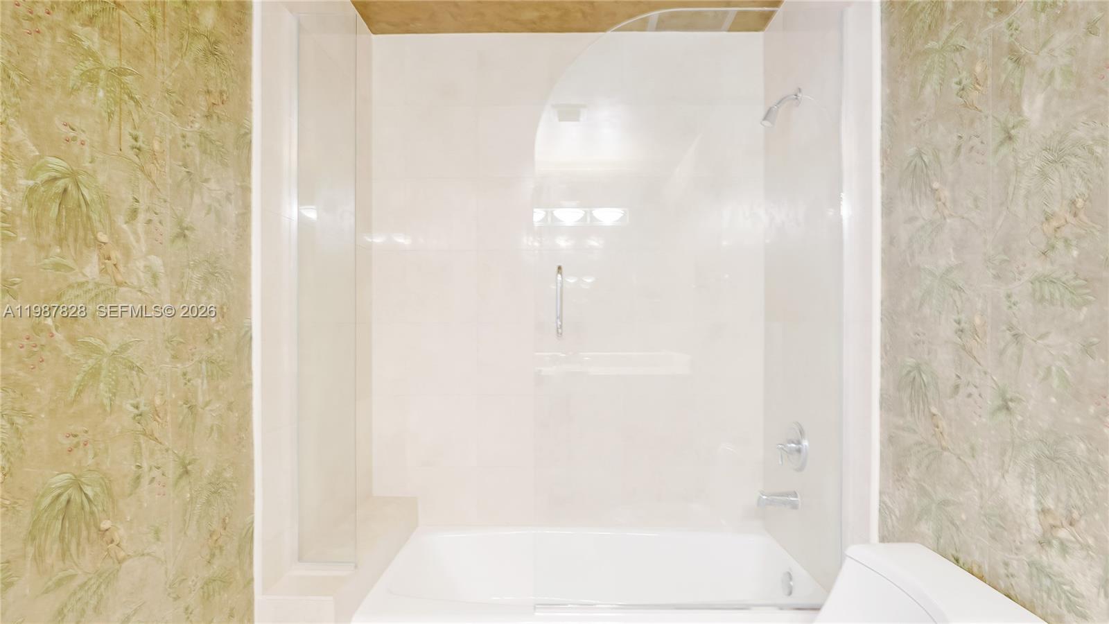 PALMS TOWER ONE CONDO - Residential