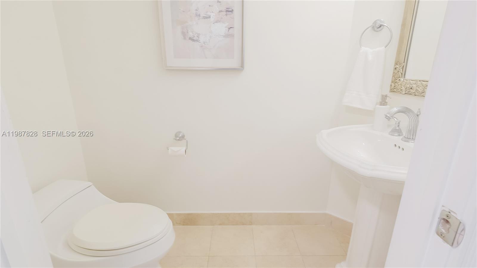 PALMS TOWER ONE CONDO - Residential