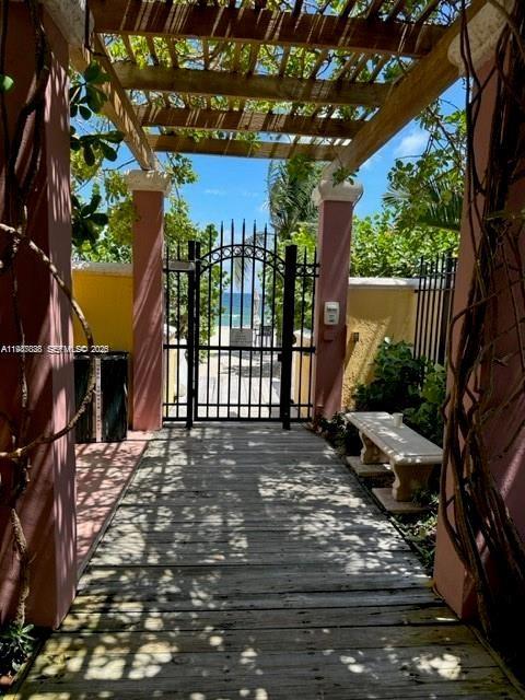 PALMS TOWER ONE CONDO - Residential