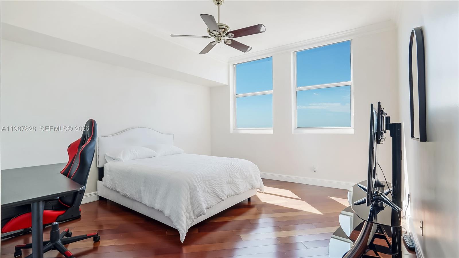 PALMS TOWER ONE CONDO - Residential