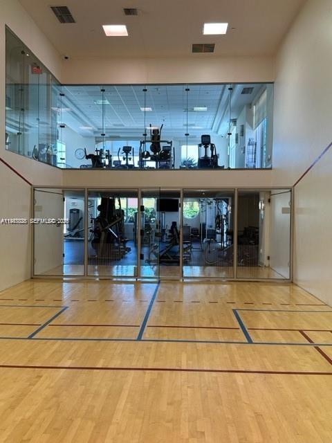 PALMS TOWER ONE CONDO - Residential