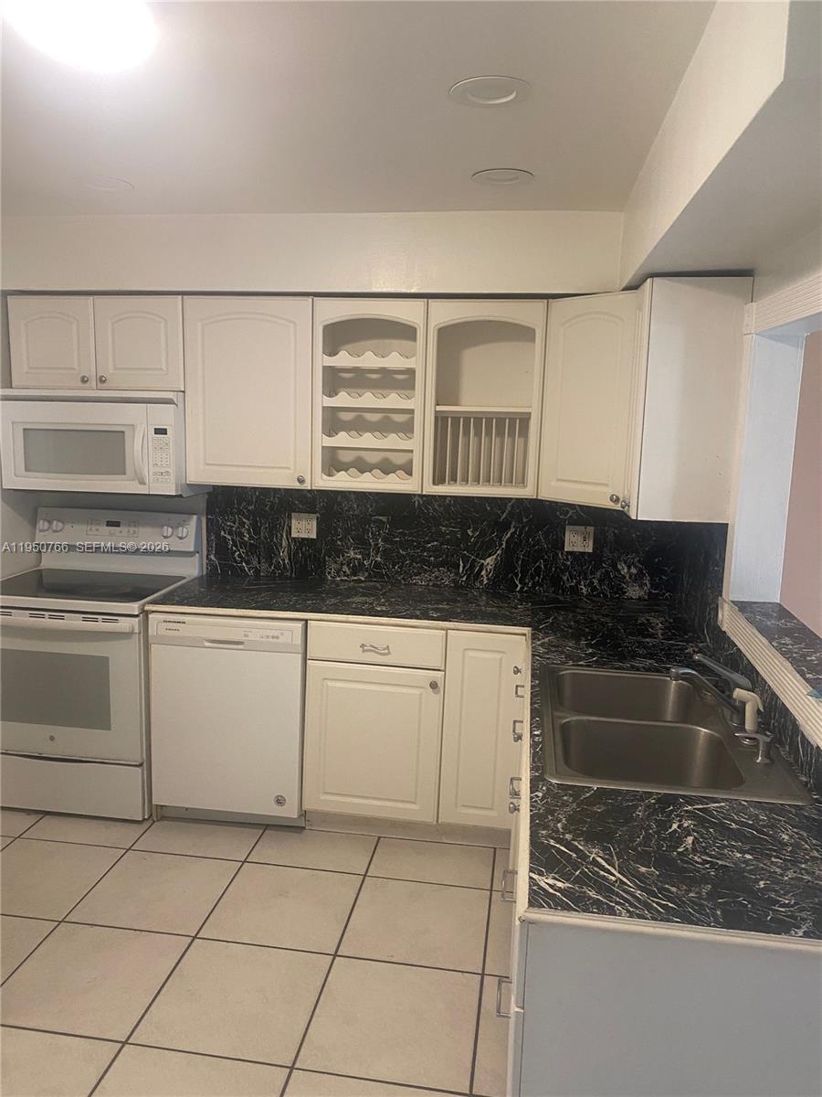 SUMMERTIME ISLES SECOND A - Residential