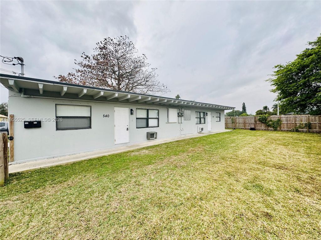 Photo of 536 SW 6th Ter, Homestead, FL 33030 (MLS # A11955525)