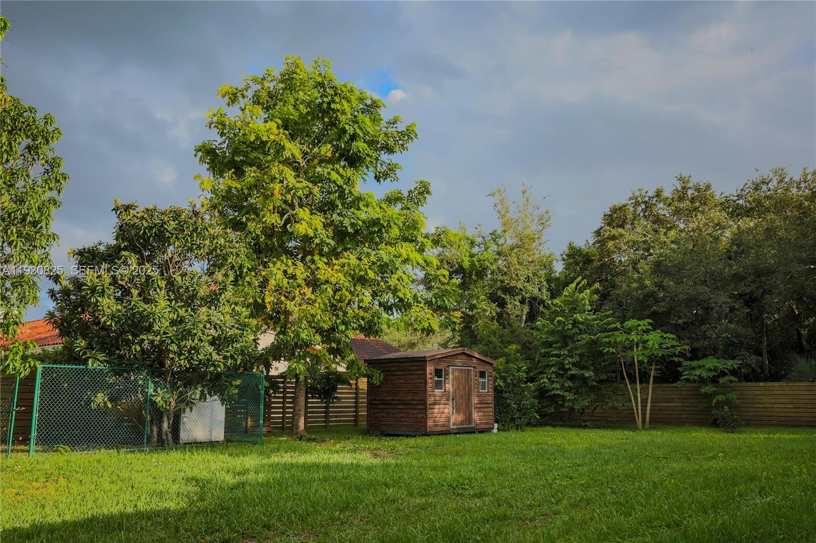 KENDALE SOUTH SEC 1 - Residential