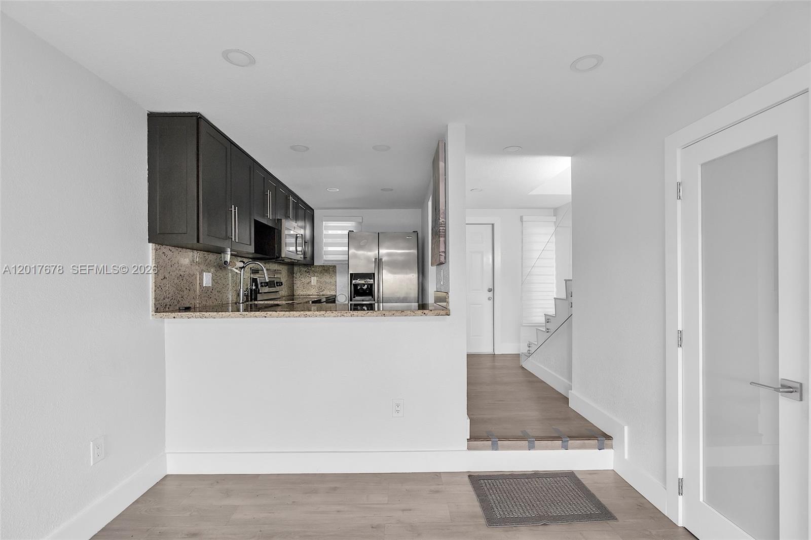 RIVER CLUB TOWNHOUSE COND - Residential