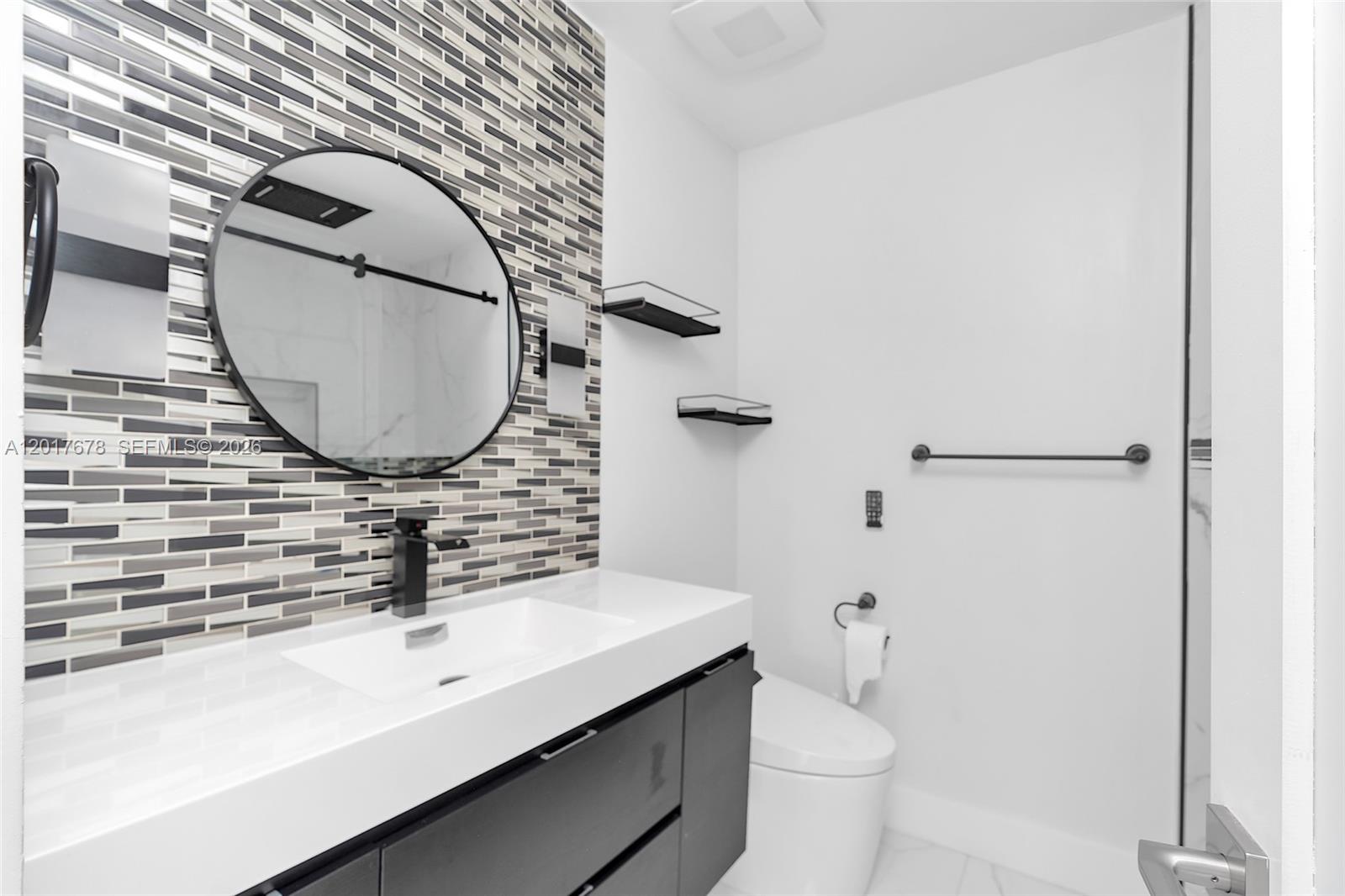 RIVER CLUB TOWNHOUSE COND - Residential