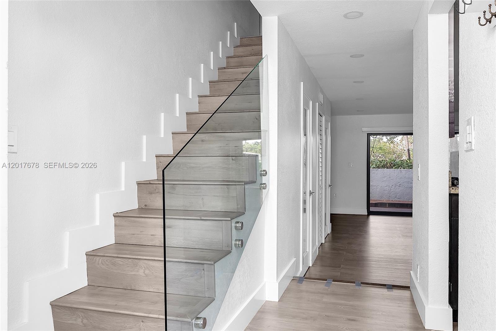 RIVER CLUB TOWNHOUSE COND - Residential