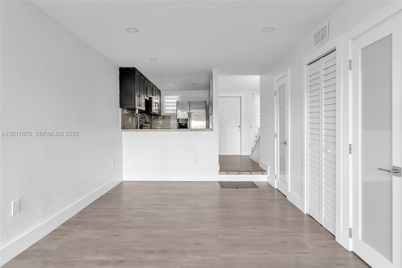RIVER CLUB TOWNHOUSE COND - Residential