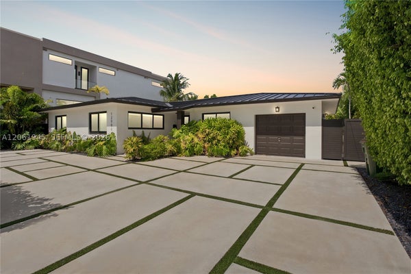 12906 CHERRY RD, NORTH MIAMI, FL 33181 - Image e0cd84d873cc924ff8be7e7b0f8da251/769962407
