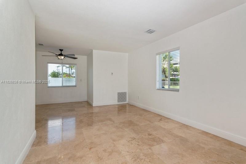 7400 SW 39th Terrace