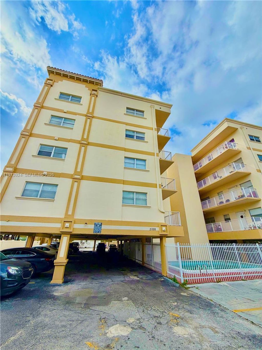Photo of 2008 Jackson St #D7, Hollywood, FL 33020 (MLS # A11973924)