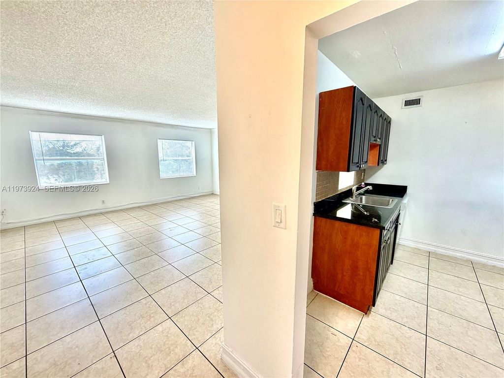 Photo of 2008 Jackson St #D7, Hollywood, FL 33020 (MLS # A11973924)