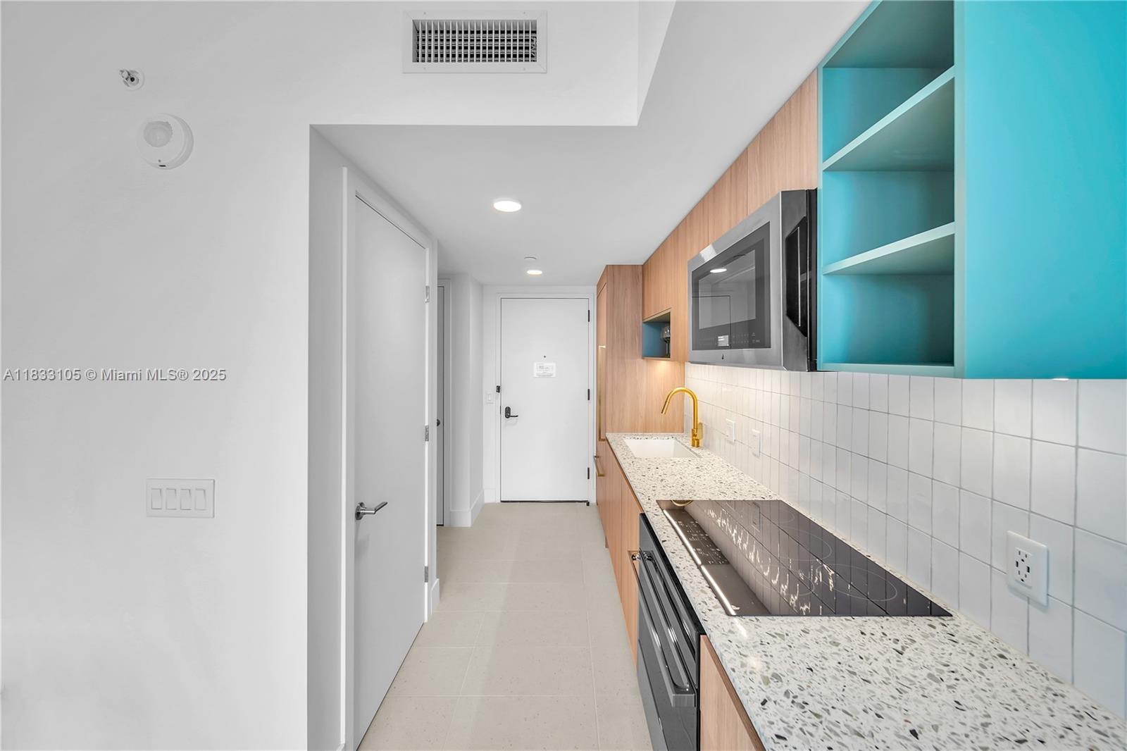 601 NE 1 AVE 3309
