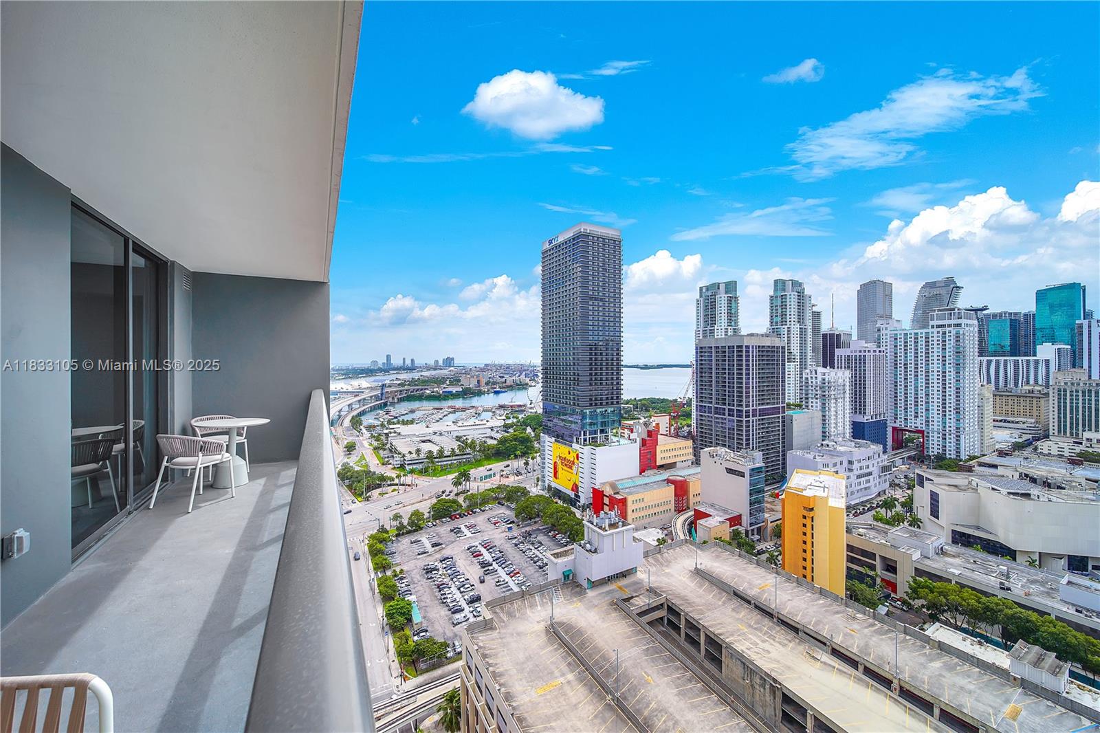 GALE RESIDENCES - Residential