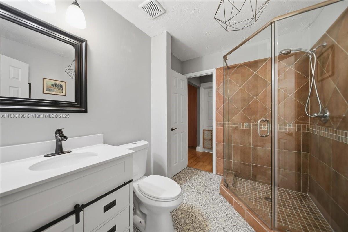 DAVIDE ISLES - Residential