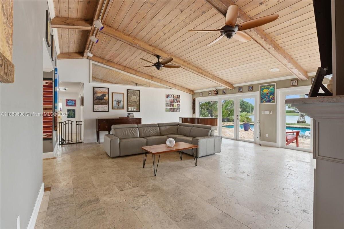 DAVIDE ISLES - Residential