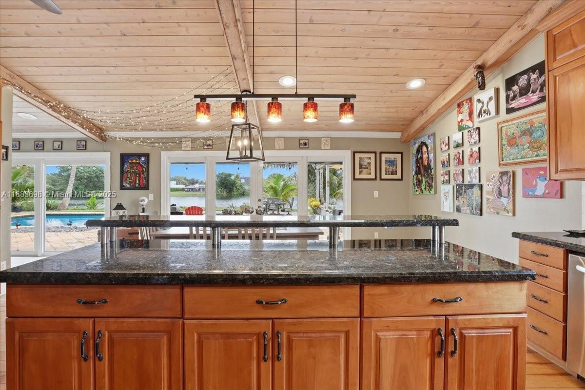 DAVIDE ISLES - Residential