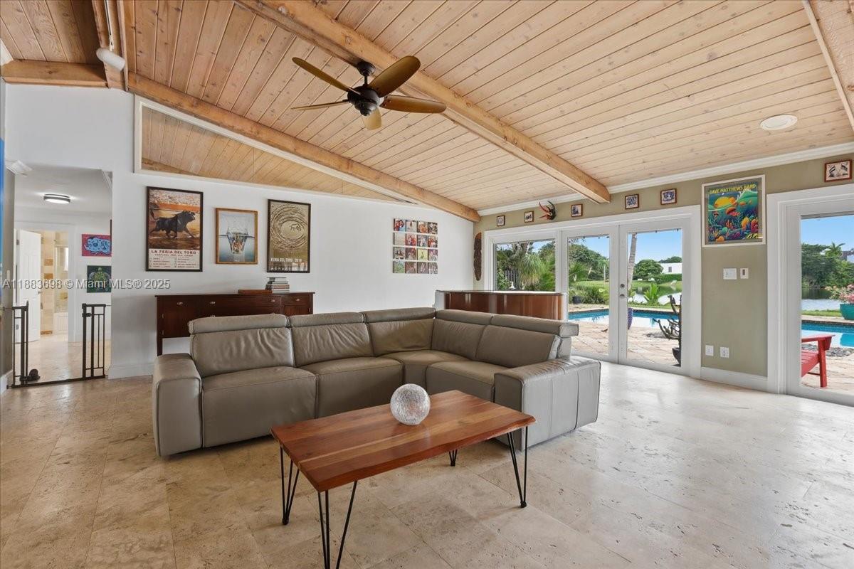 DAVIDE ISLES - Residential