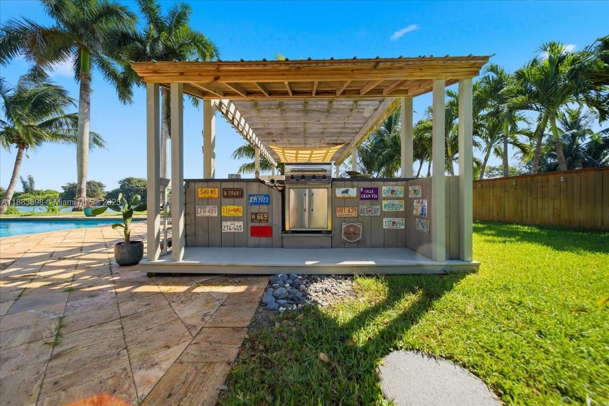 DAVIDE ISLES - Residential