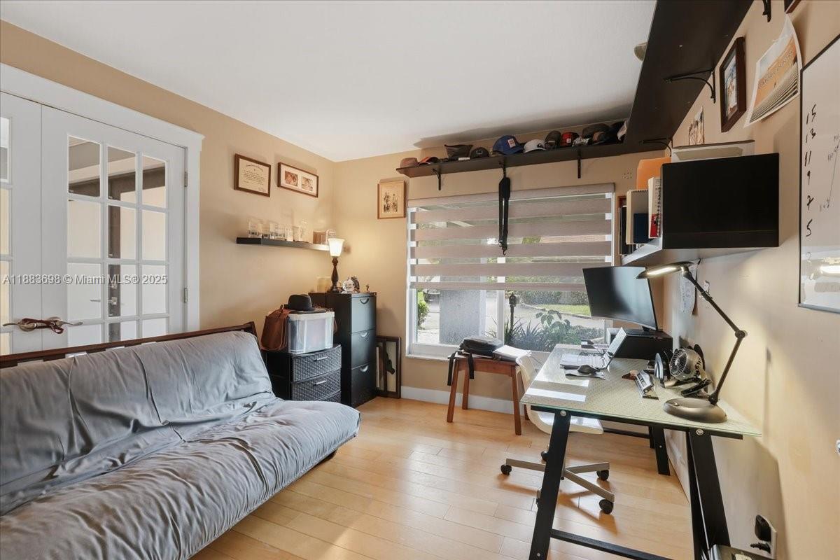 DAVIDE ISLES - Residential