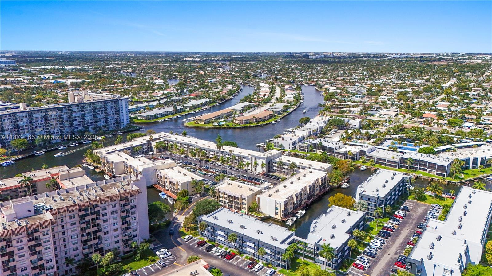 ISLAND CLUB ONE CONDO - Residential