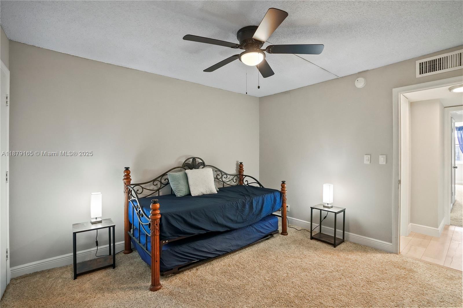 ISLAND CLUB ONE CONDO - Residential