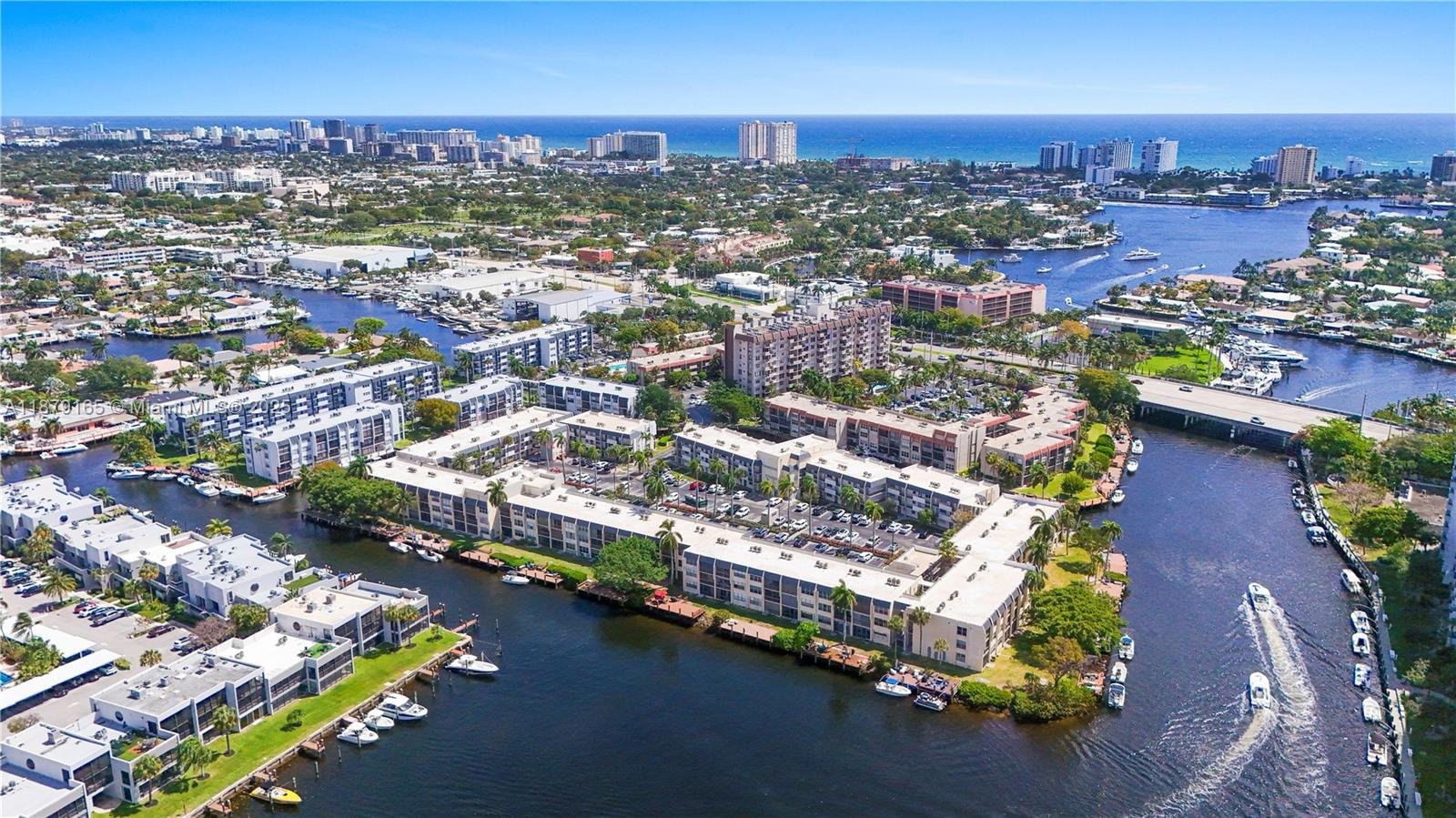 ISLAND CLUB ONE CONDO - Residential