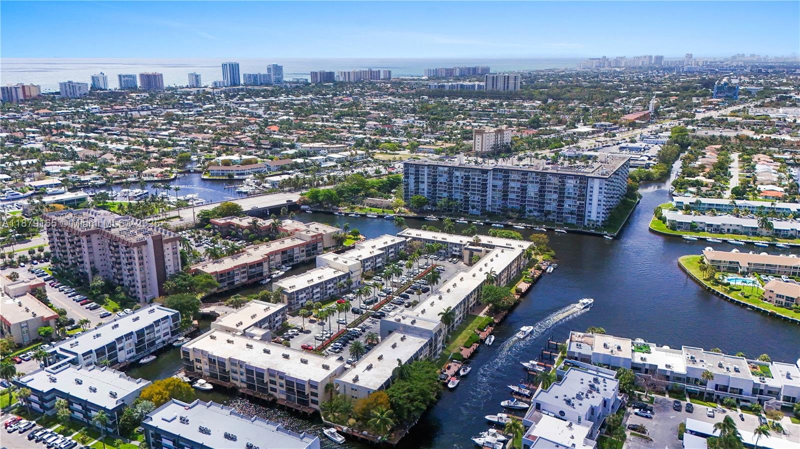 ISLAND CLUB ONE CONDO - Residential
