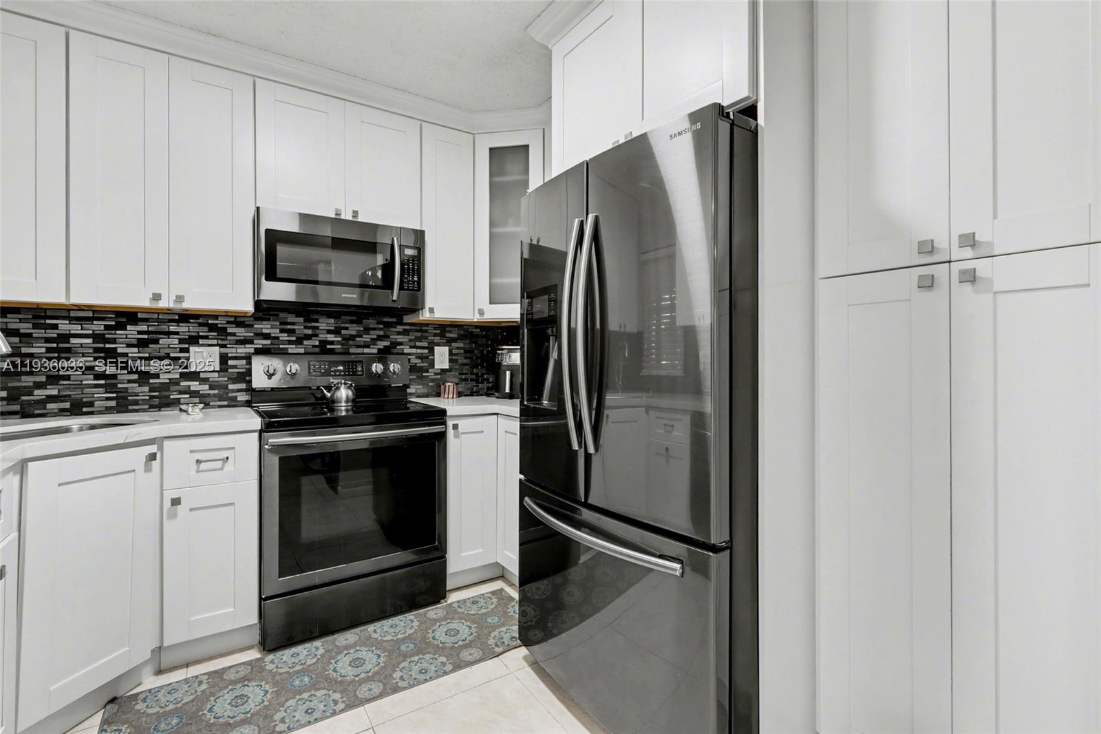 BAYWOOD VILLAGE III-B - Residential