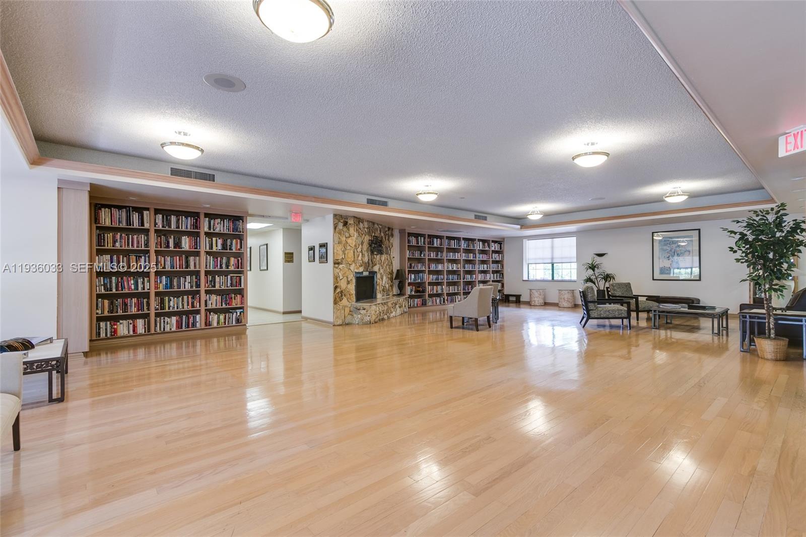 BAYWOOD VILLAGE III-B - Residential