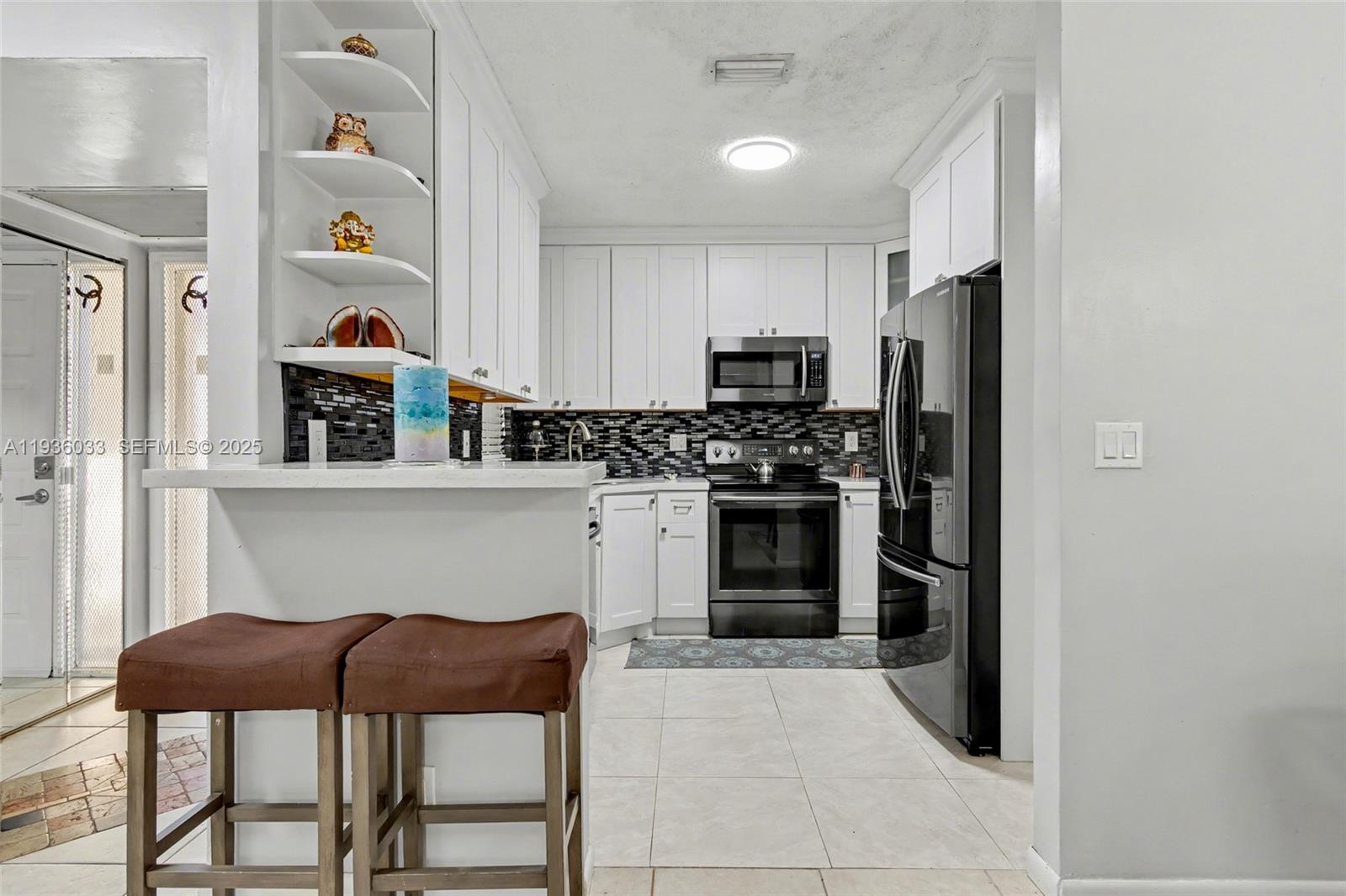 BAYWOOD VILLAGE III-B - Residential