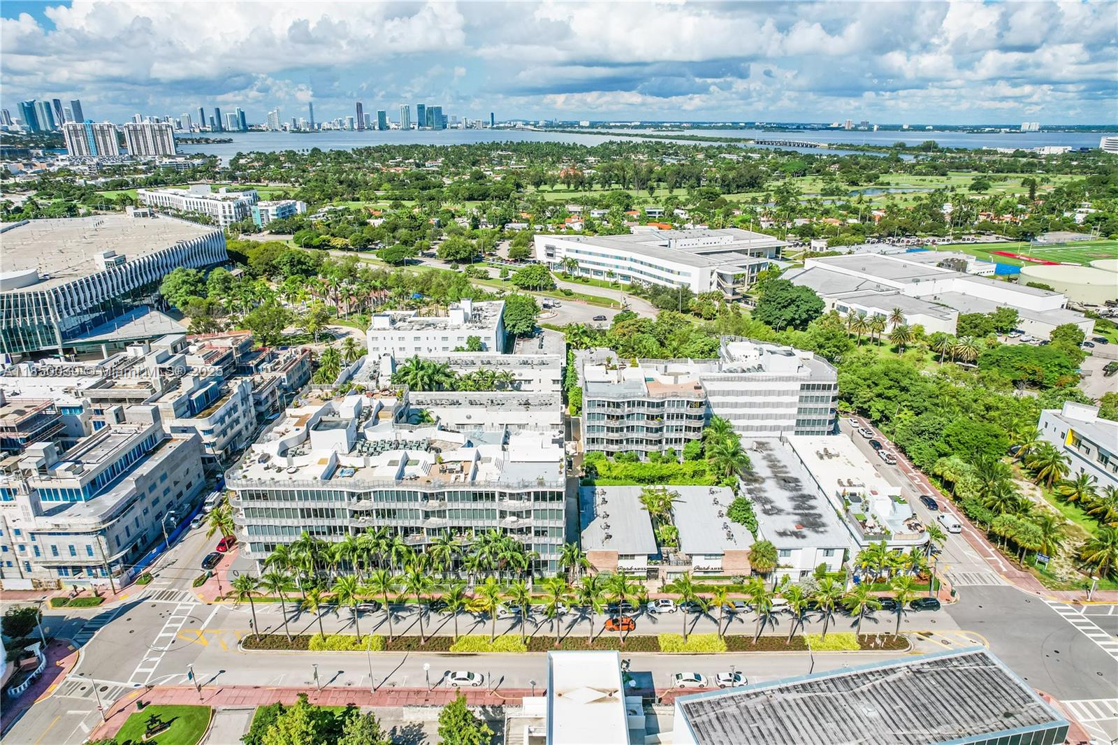 ARTECITY GOVERNOR CONDO - Residential