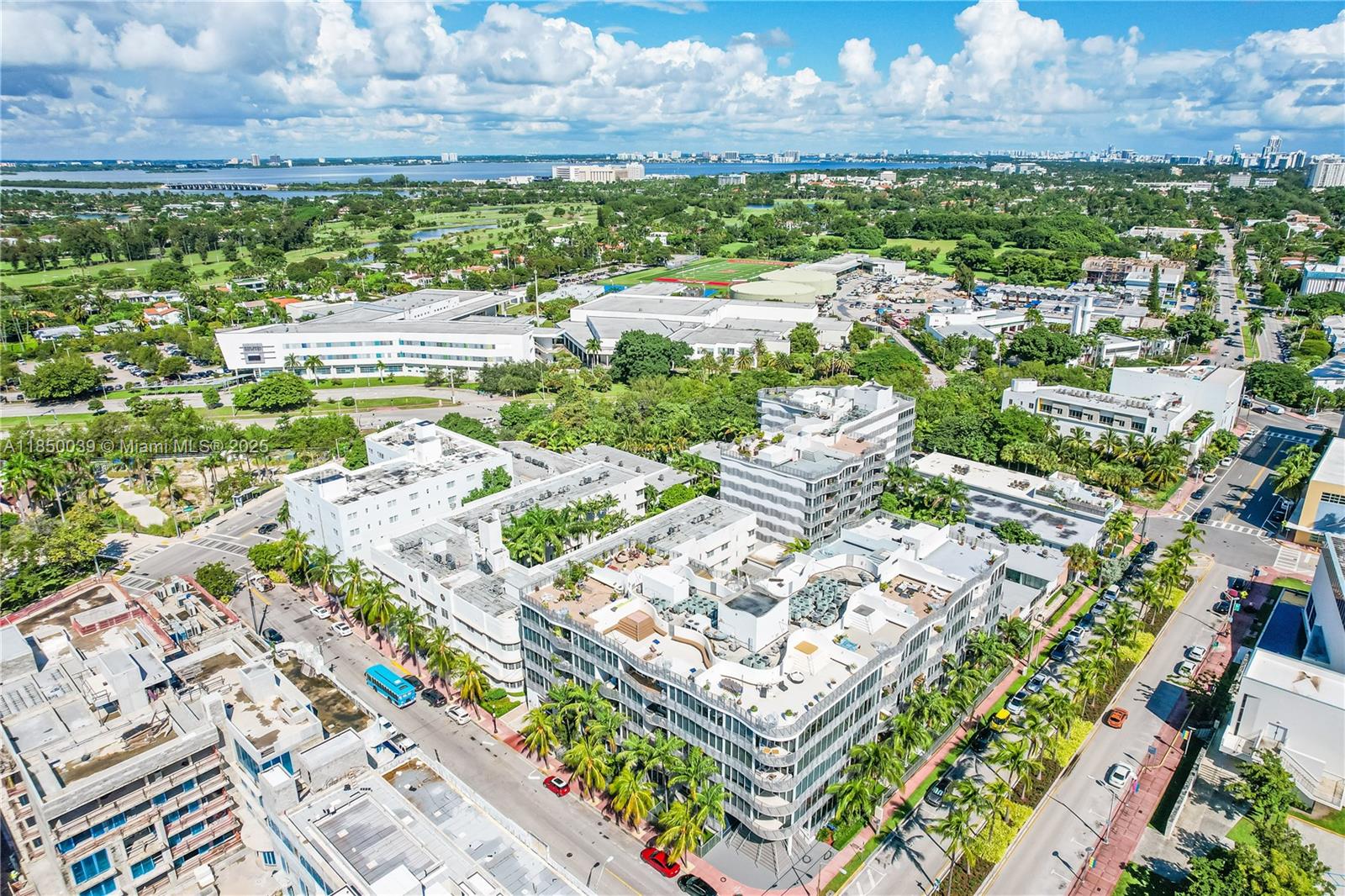 ARTECITY GOVERNOR CONDO - Residential