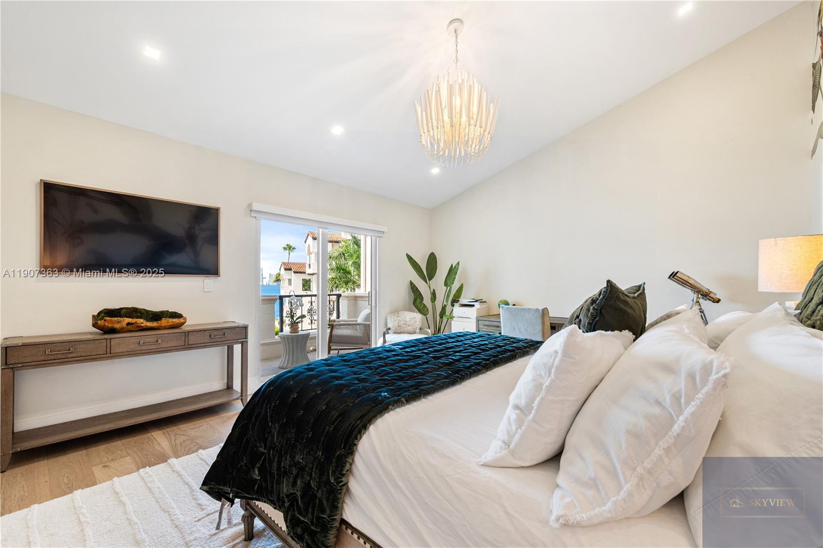 BAYSIDE VILLAGE CONDO - Residential