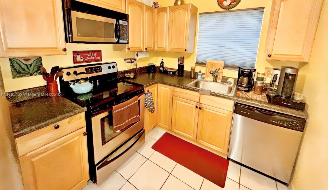 KINGS CREEK SO CONDO - Residential