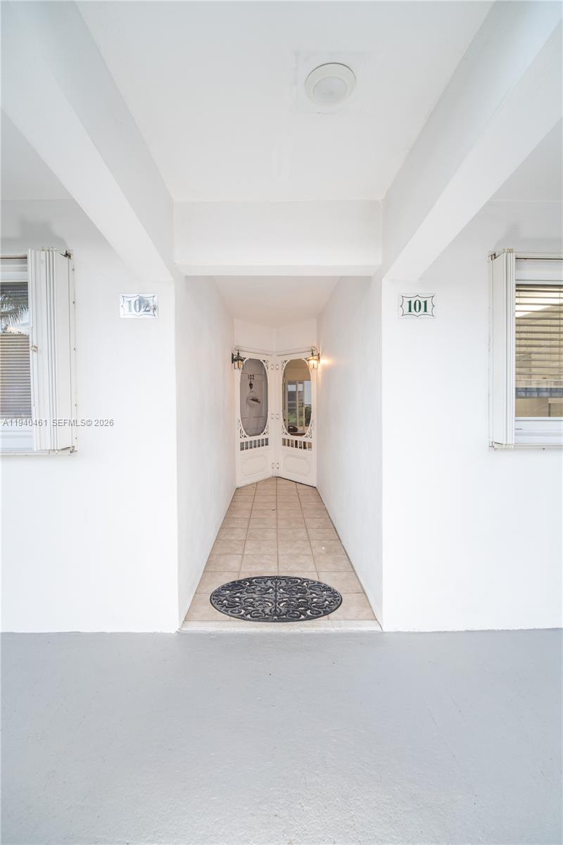 Tequesta Garden - Residential