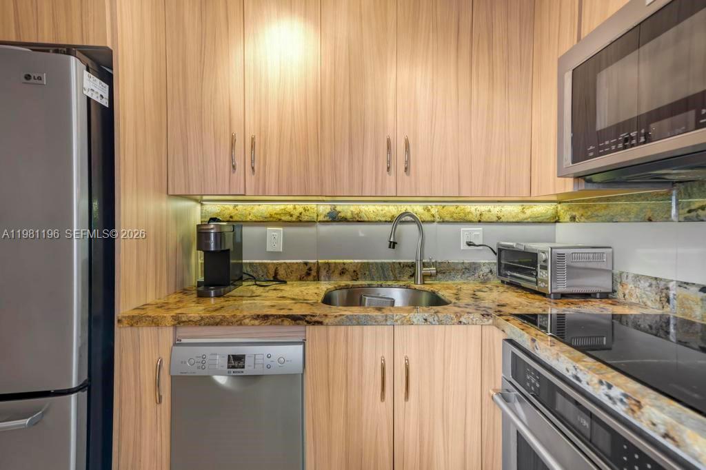 ANDORIC APTS CO-OP - Residential