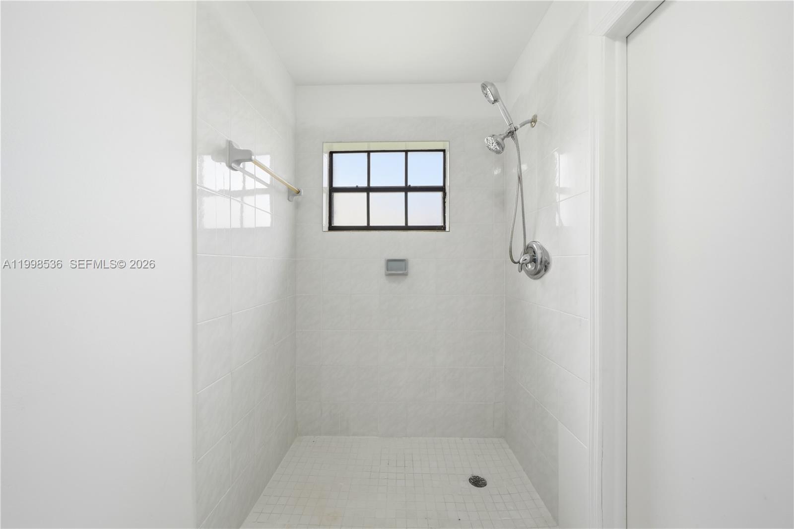 THE MANSIONS - Residential