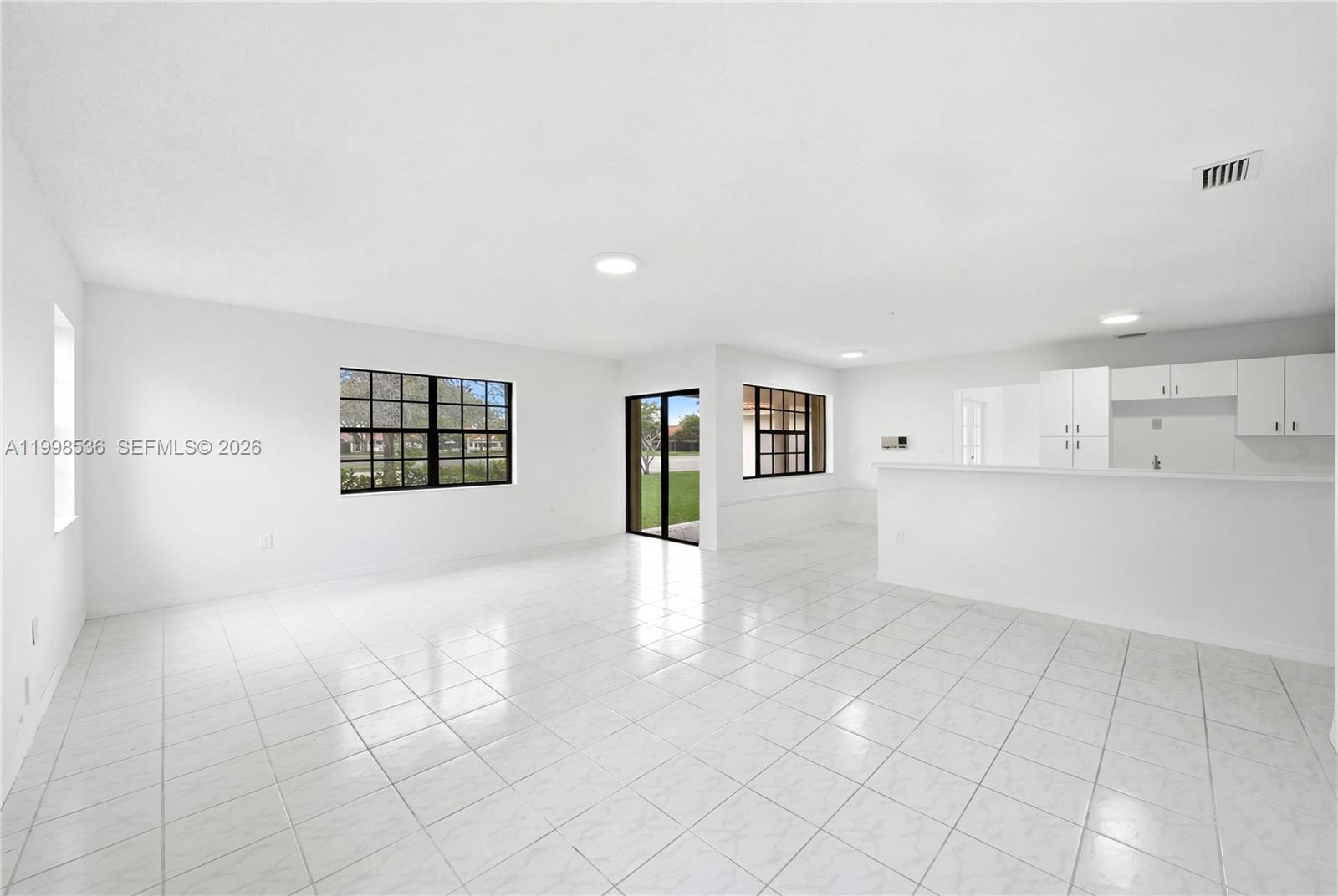 THE MANSIONS - Residential