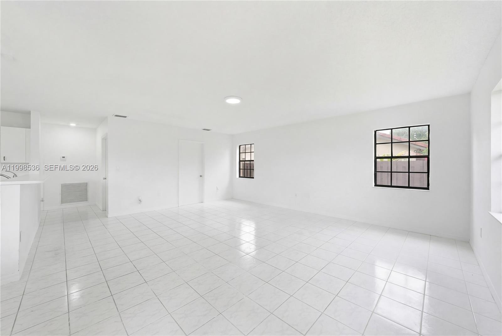 THE MANSIONS - Residential