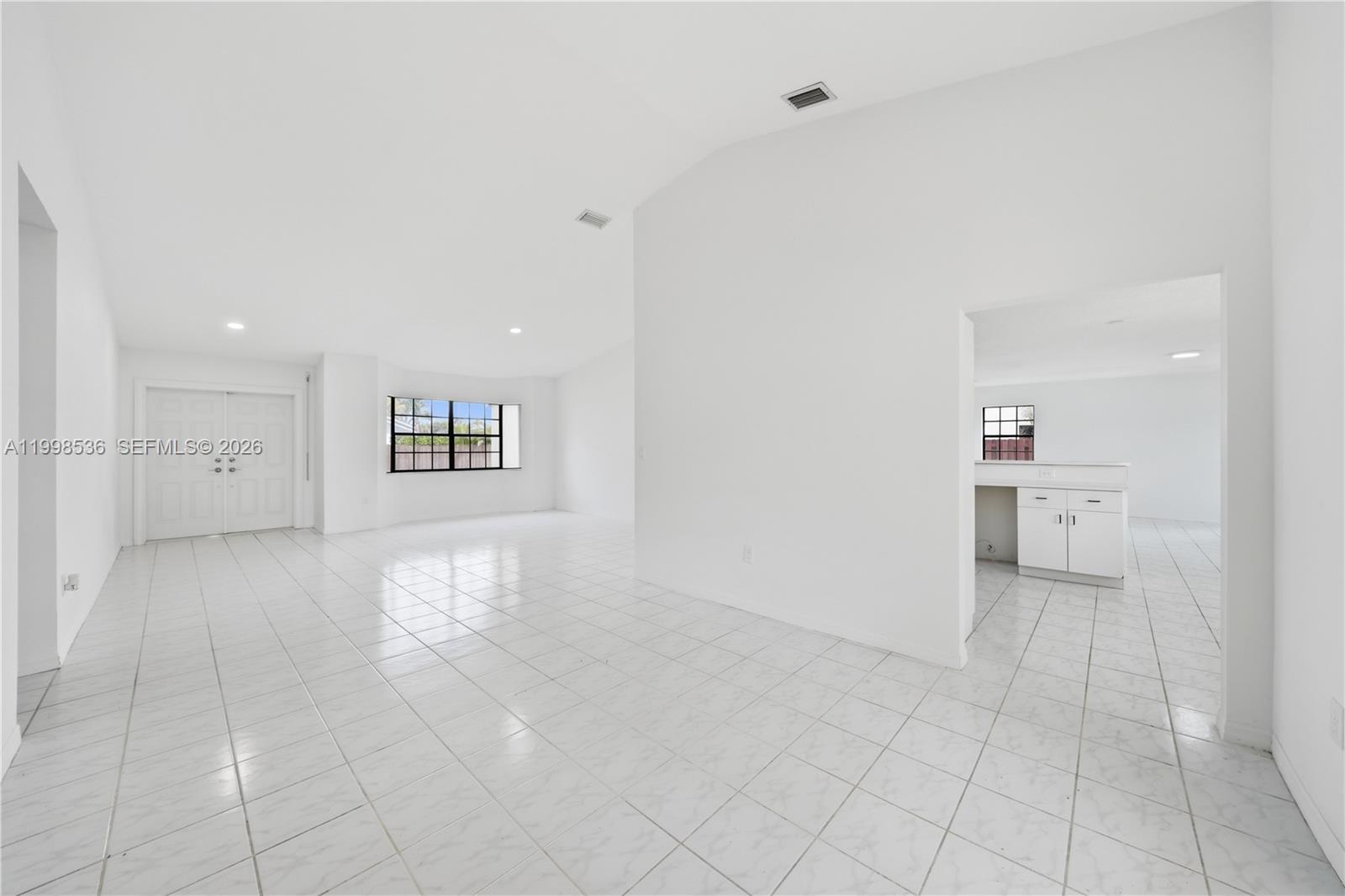 THE MANSIONS - Residential