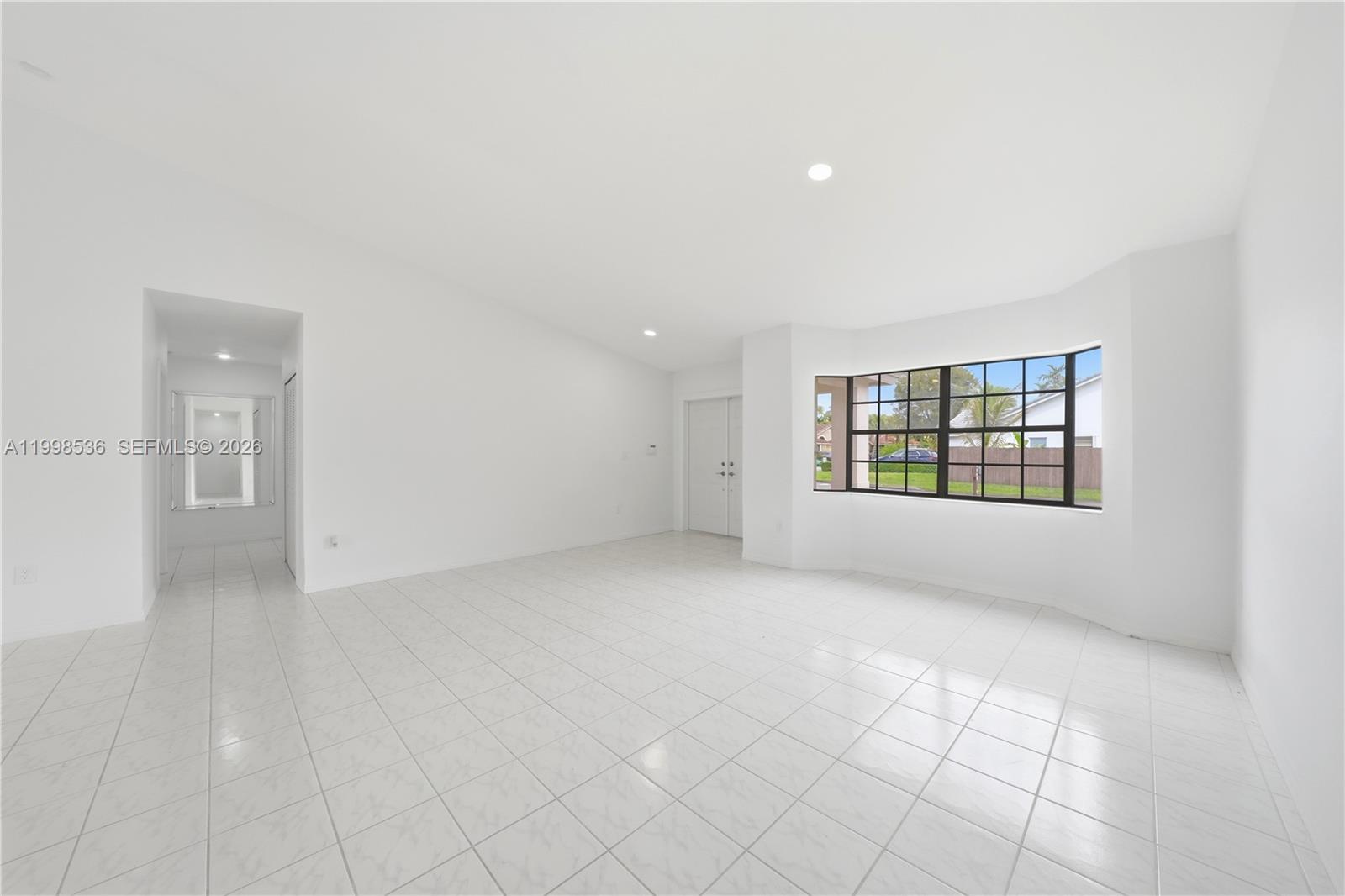 THE MANSIONS - Residential