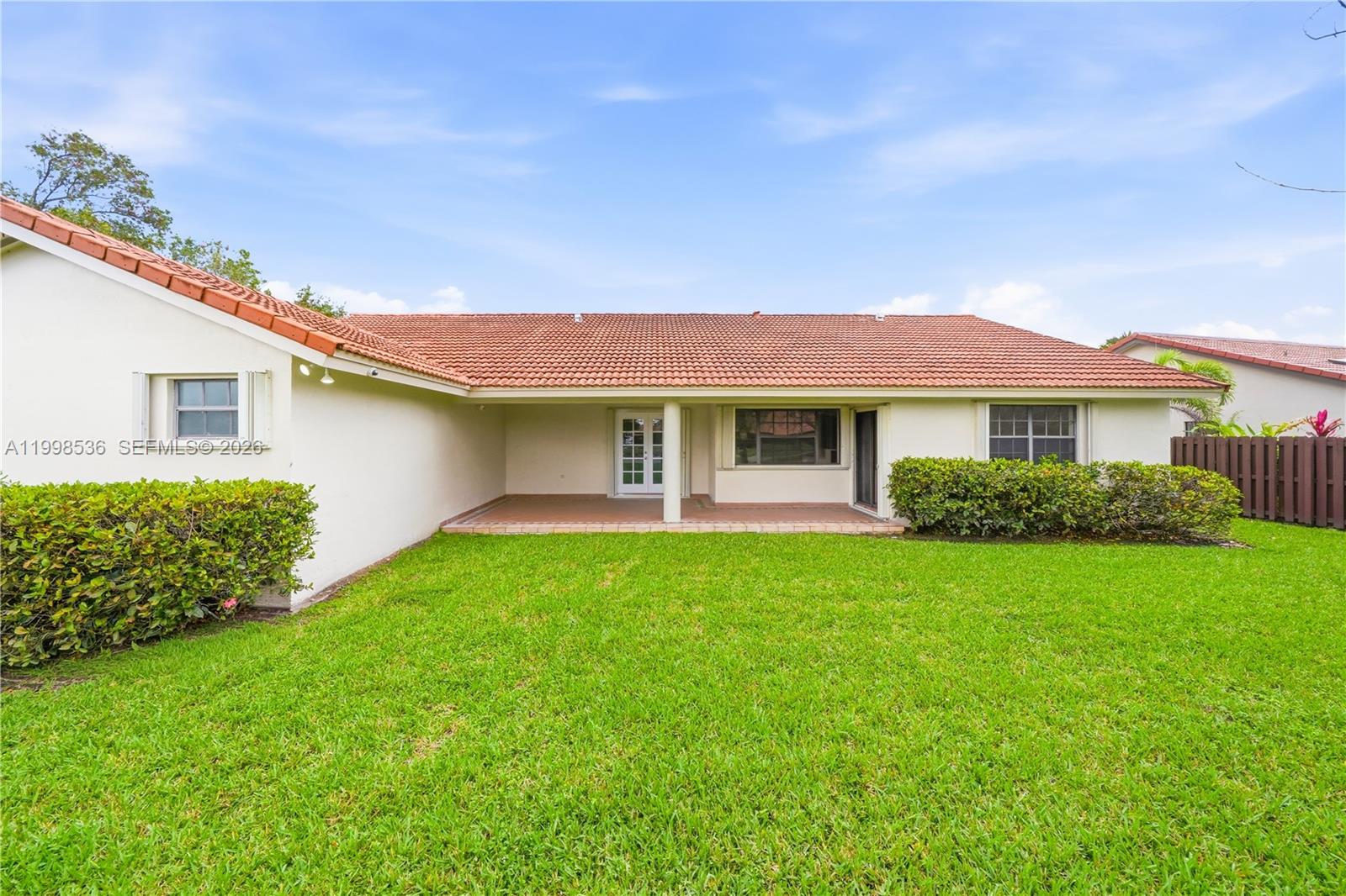 THE MANSIONS - Residential